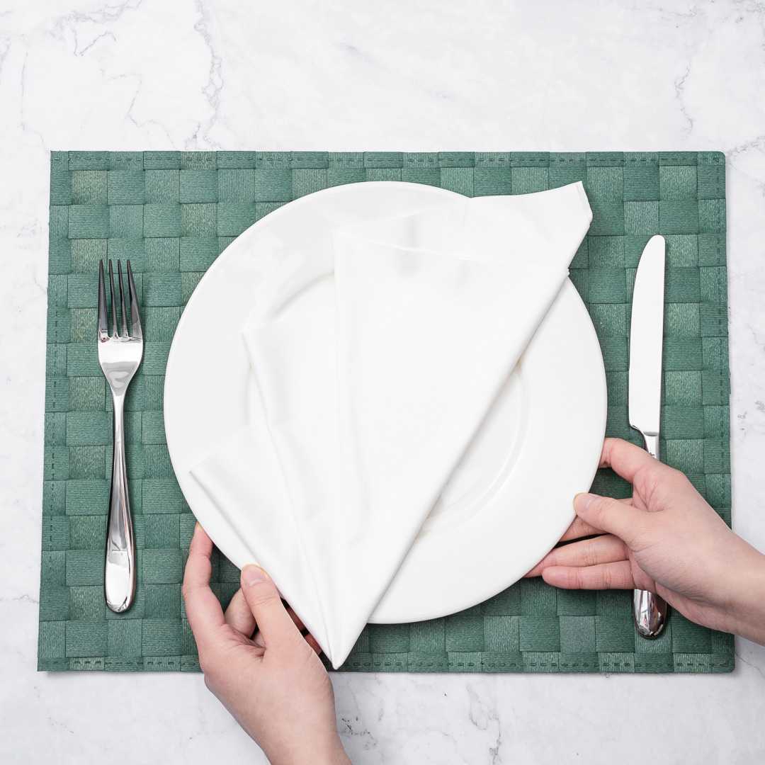 Macroweave Rectangle Green Woven Placemat - 16" x 12" - 6 count box