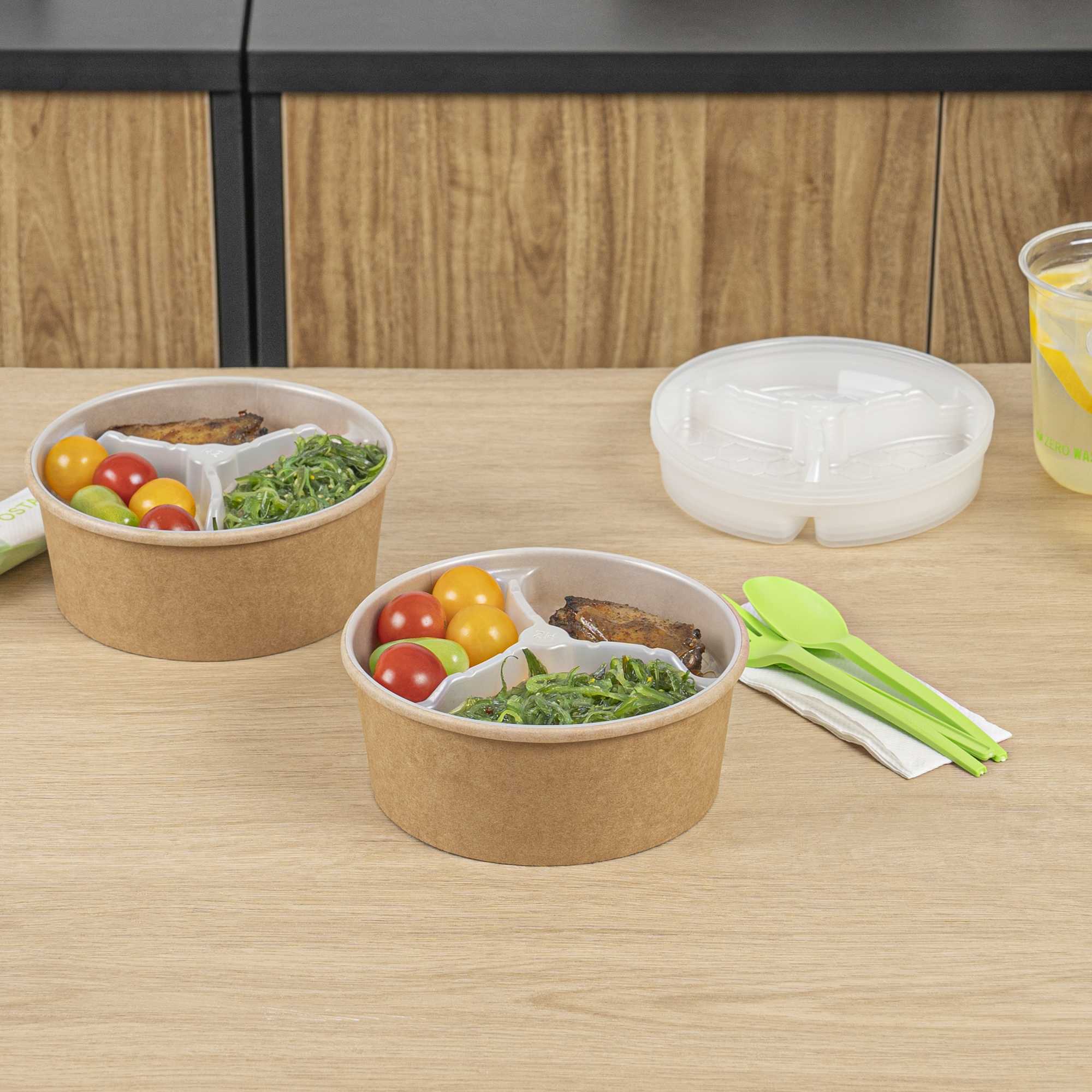 Bio Tek 15 oz White Plastic 3-Compartment Insert Tray - Fits 17-45 oz Containers - 200 count box