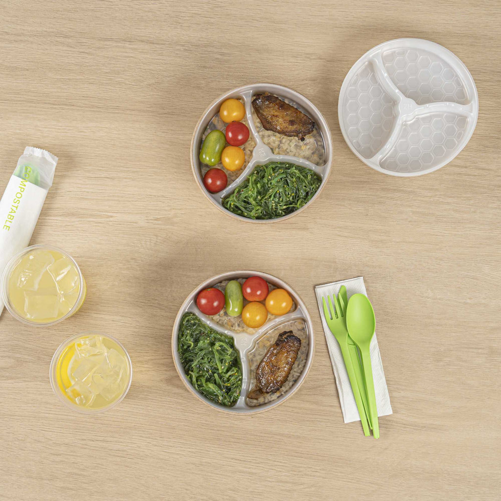 Bio Tek 15 oz White Plastic 3-Compartment Insert Tray - Fits 17-45 oz Containers - 200 count box