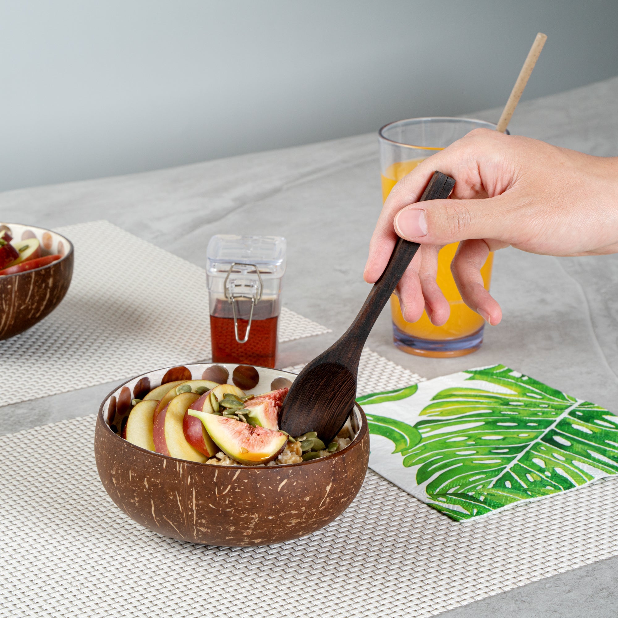 Coco Casa 16 oz White Handmade Circle Coconut Bowl - 10 count box