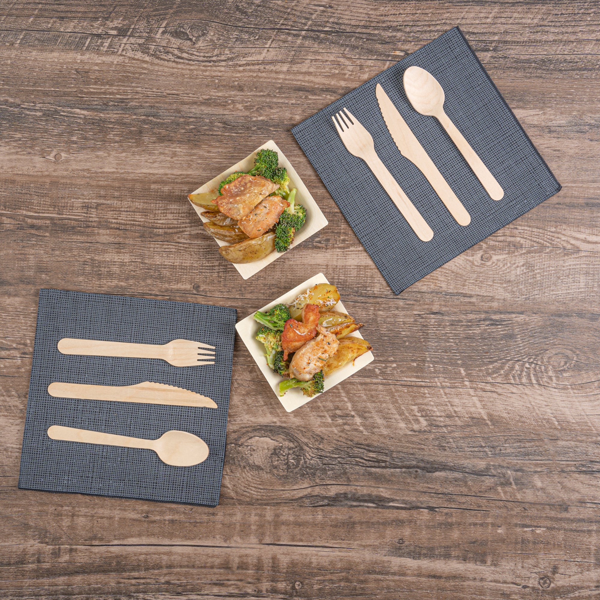 Taipei Square Natural Poplar Plate - 4'' x 4'' - 200 count box