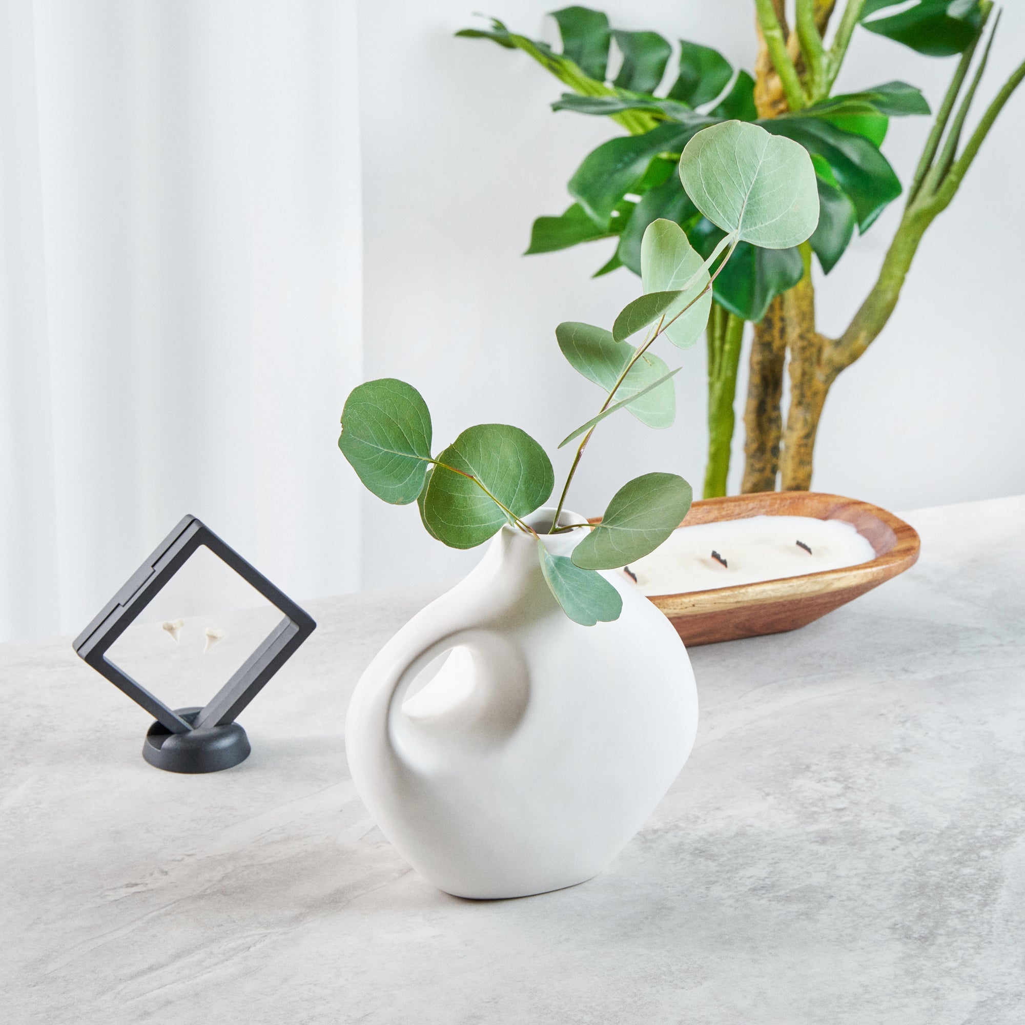 Table Art White Ceramic Jug Vase - 7'' x 3 1/4'' x 7'' - 1 count box