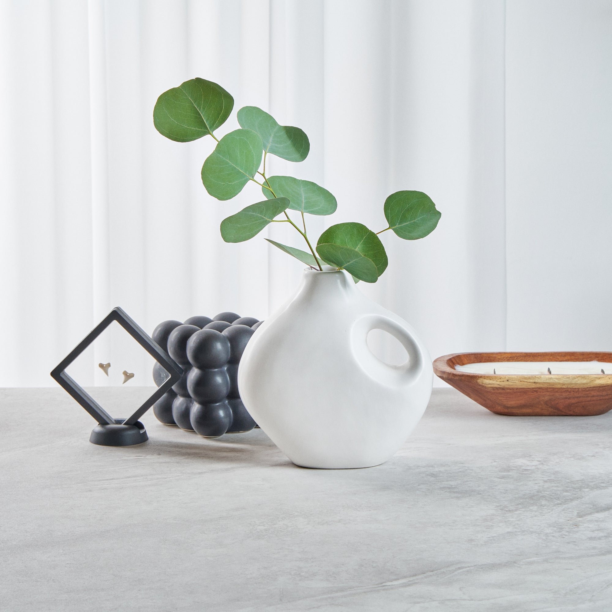 Table Art White Ceramic Jug Vase - 7'' x 3 1/4'' x 7'' - 1 count box