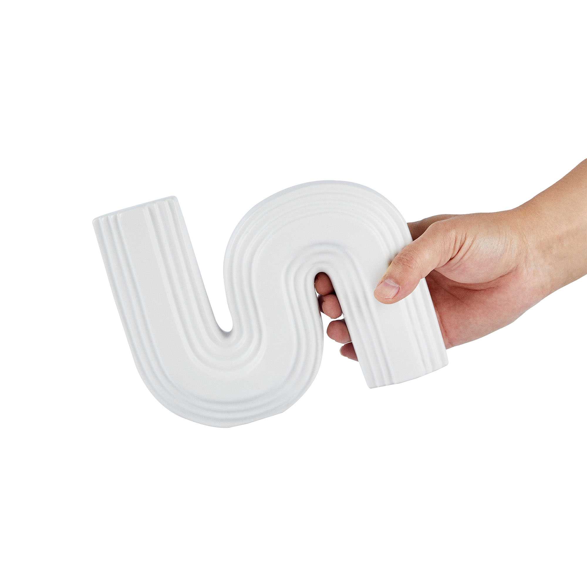 Table Art White Ceramic S-Shaped Vase - 7 1/4'' x 2'' x 6'' - 1 count box