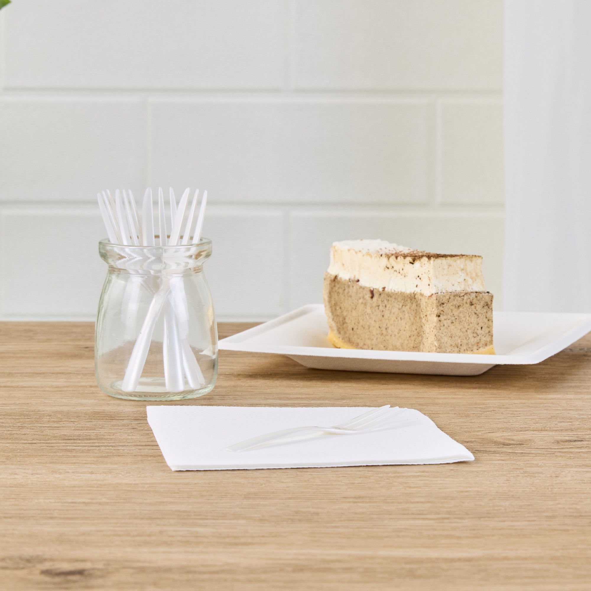Coppetta Pearl White Plastic Cake Fork with Knife Edge - 4" x 3/4" - 500 count box