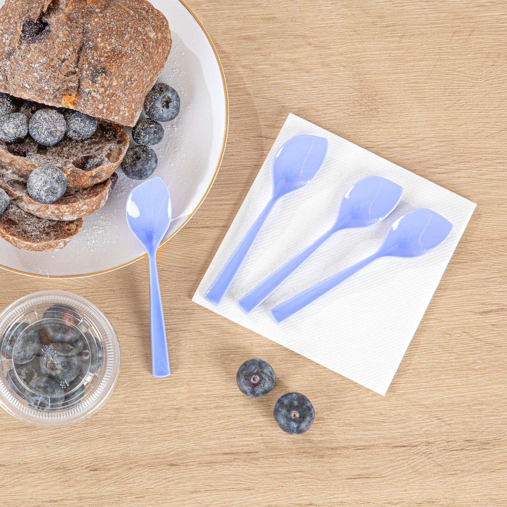 Coppetta Periwinkle Plastic Petal Spoon - 4 1/2" x 1" - 500 count box
