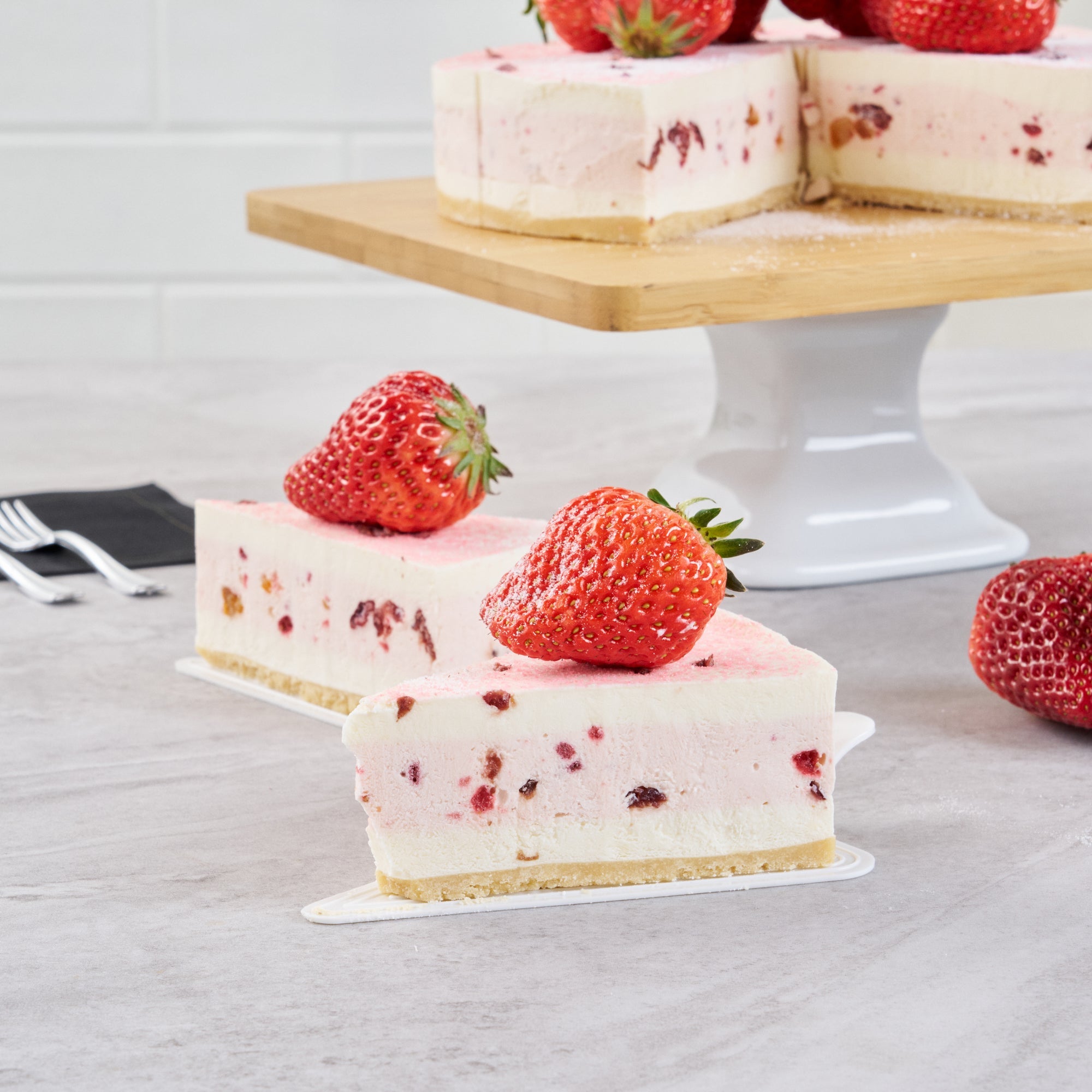Pastry Tek Triangle White Plastic Cake Server - 4 1/2" x 3" - 100 count box
