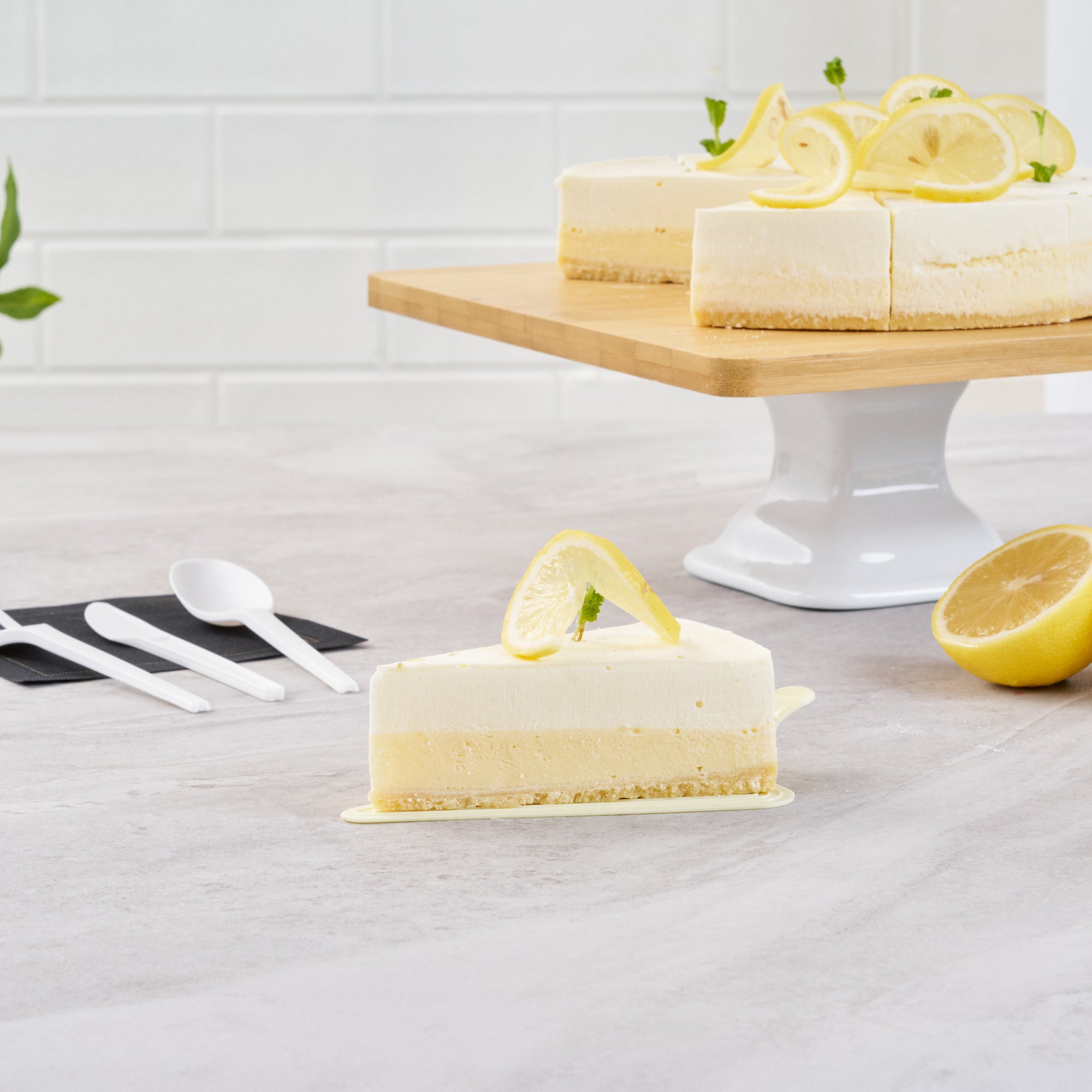 Pastry Tek Triangle Lemon Chiffon Plastic Cake Server - 4 1/2" x 3" - 100 count box