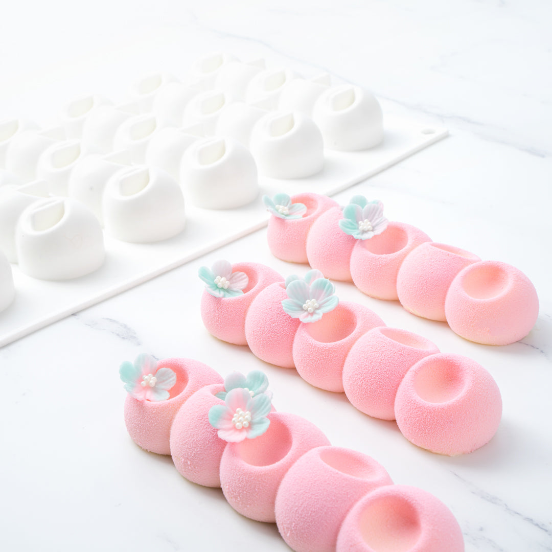 Pastry Tek Silicone Flower Strip Baking Mold - 6-Compartment - 10 count box