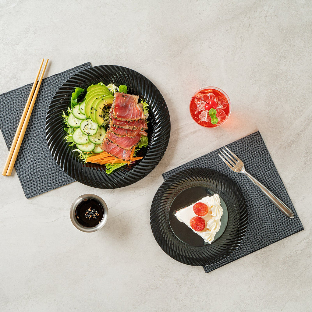 Moderna Round Black Plastic Wave Plate - 7" x 7" x 1/2" - 200 count box