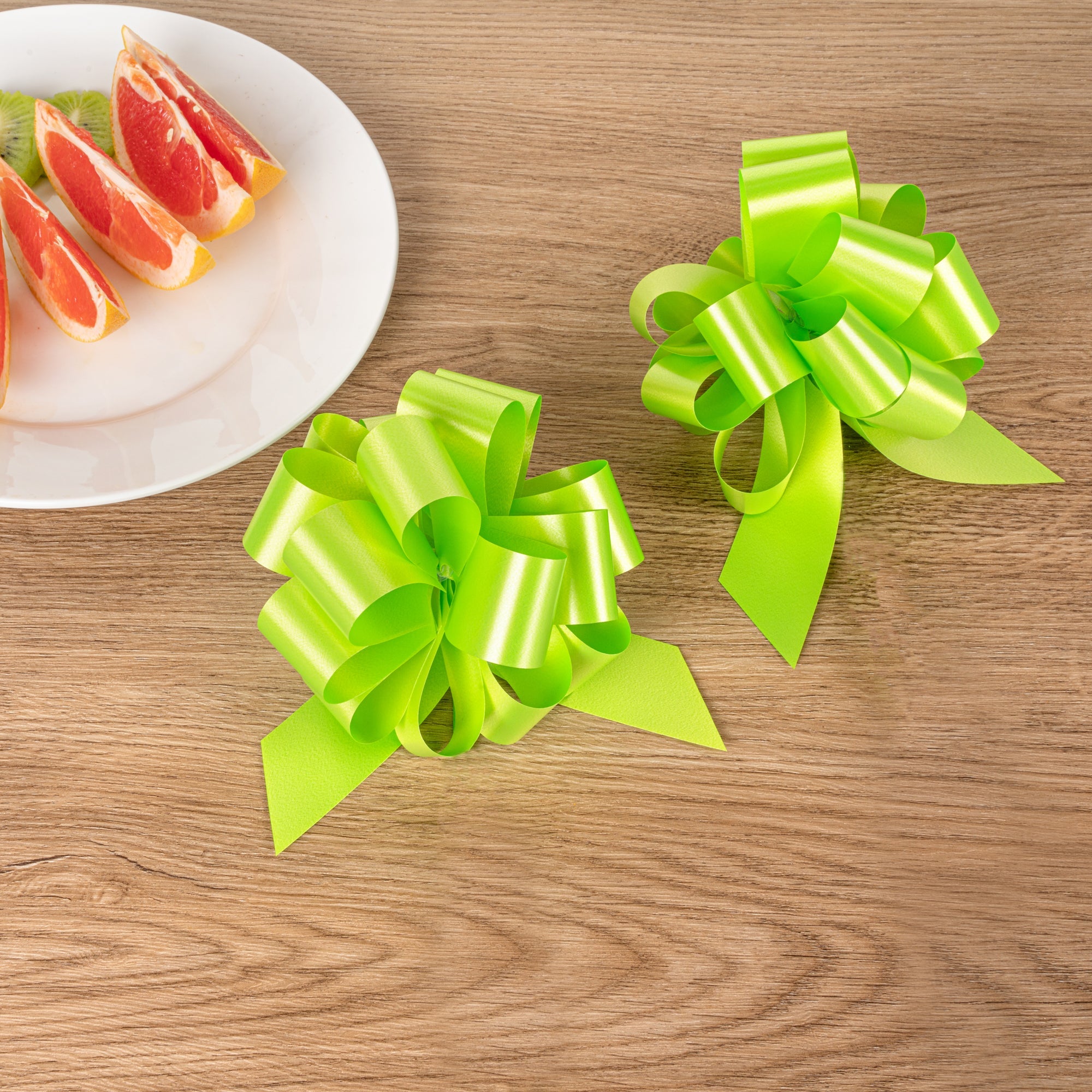 Gift Tek Green Plastic Flora Satin Pull Bow - 5 1/2" - 1000 count box