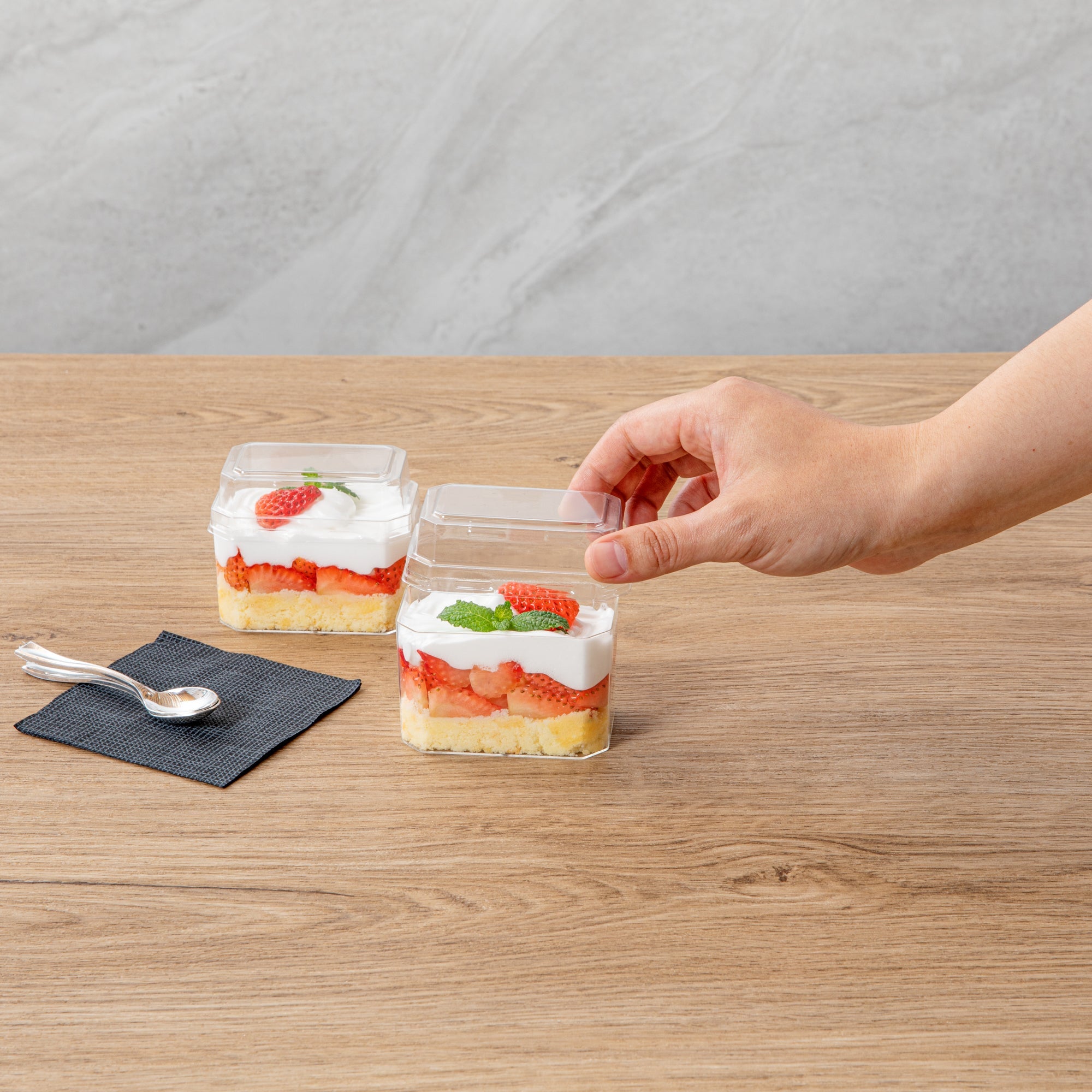 Mini Serve Rectangle Clear Plastic Dome Lid - Fits 3 oz Dessert Cup - 100 count box