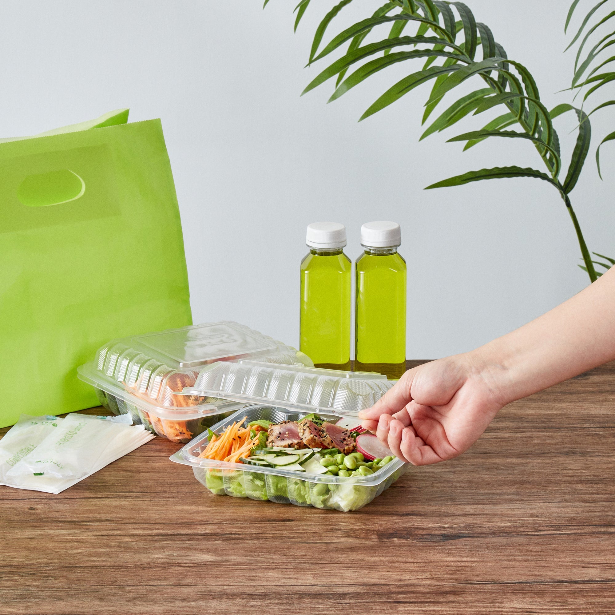 Chef 101 34 oz Square Clear Plastic Clamshell Container - Microwavable - 8" x 8" x 3" - 100 count box