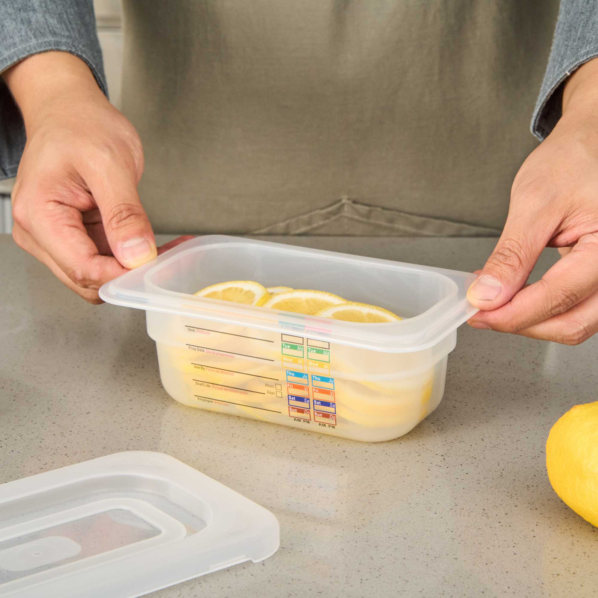 Met Lux Rectangle White Polypropylene 1/9 Size Food Pan - 2.5" Deep, with Label - 1 count box