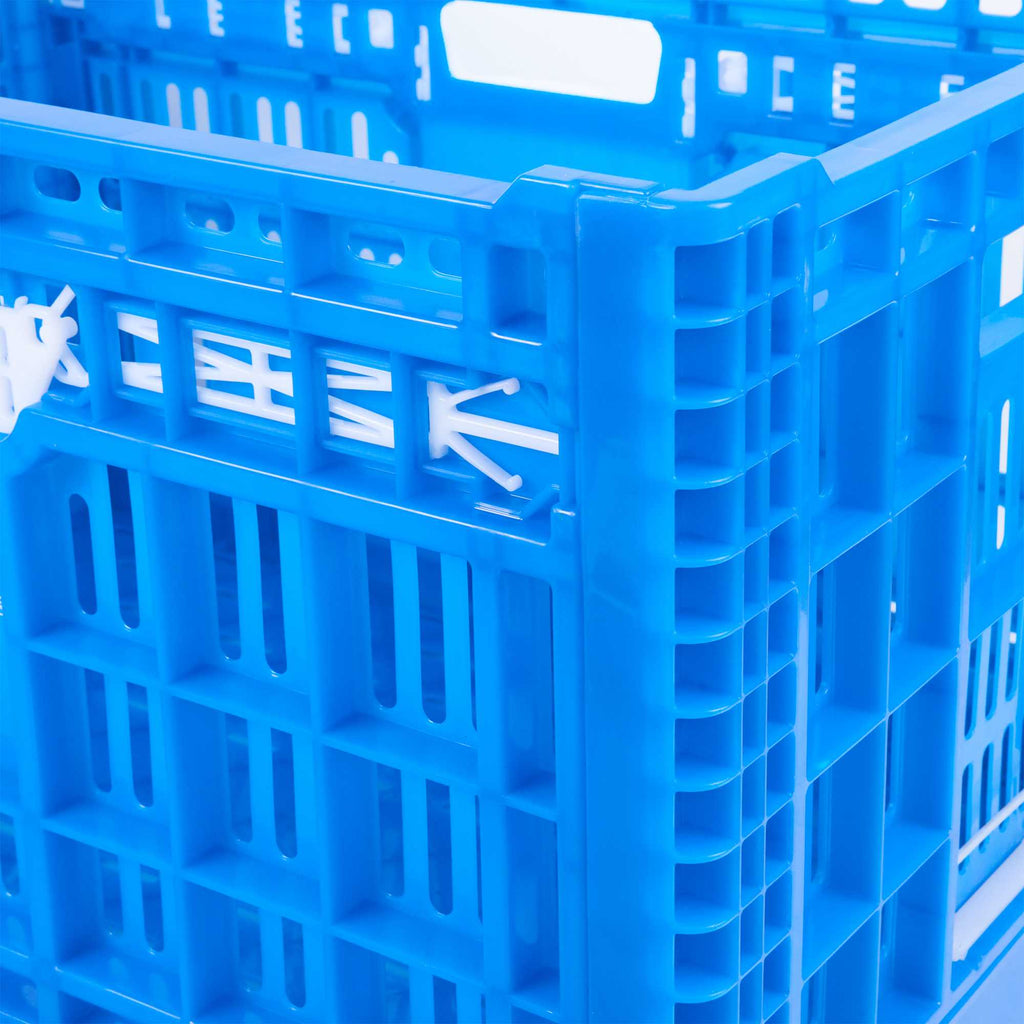 Cater Tek Rectangle Blue Plastic Collapsible Crate - Vented, Stackable - 23 3/4" x 15 3/4" x 11 3/4" - 1 count box