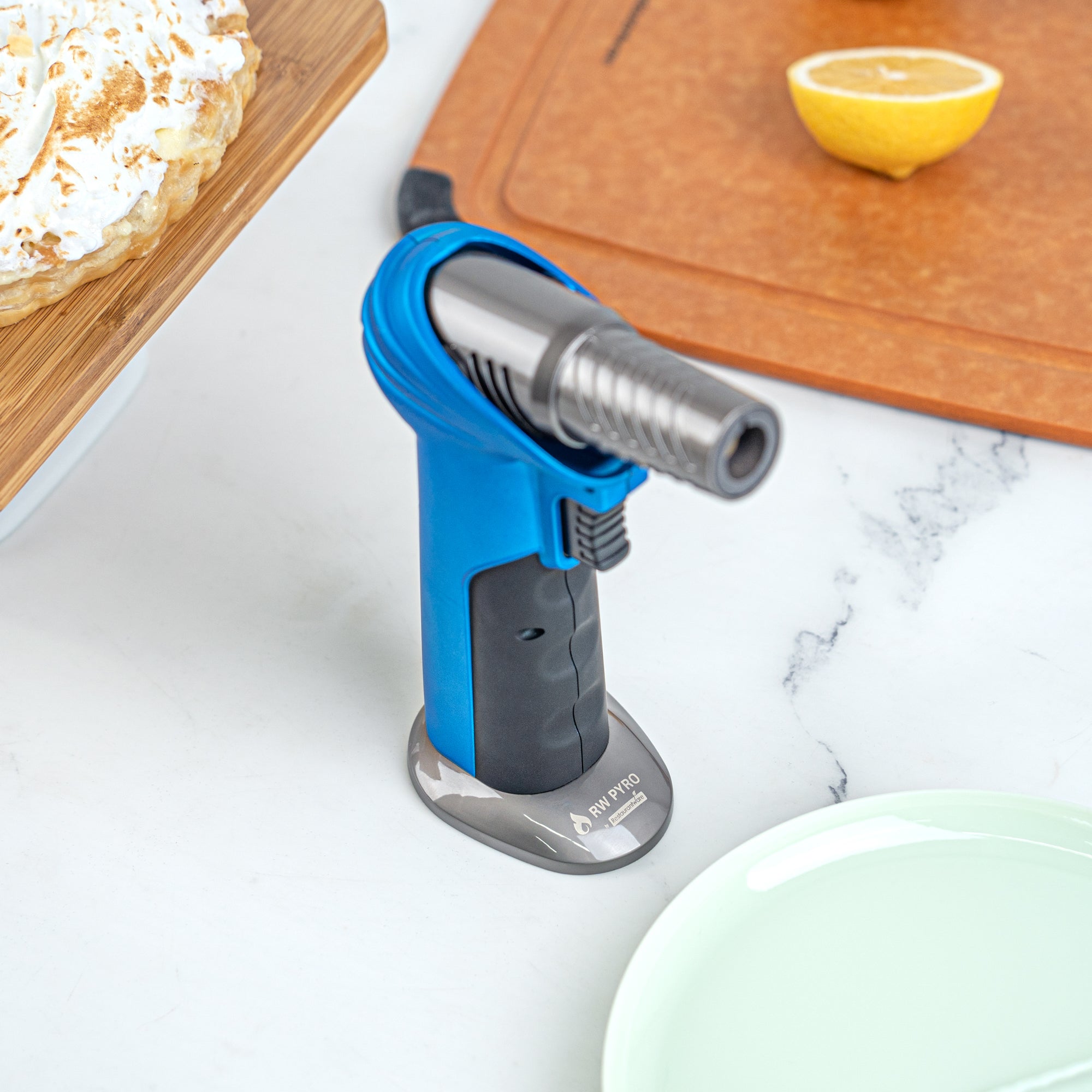 RW Pyro Blue Butane Kitchen Torch - Adjustable Dial, Rotating Angle - 4 1/4'' x 2 3/4'' x 6'' - 1 count box