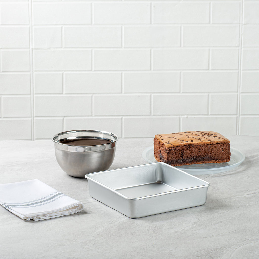 Met Lux Square Aluminum Cake Pan - 8" x 8" x 2" - 1 count box
