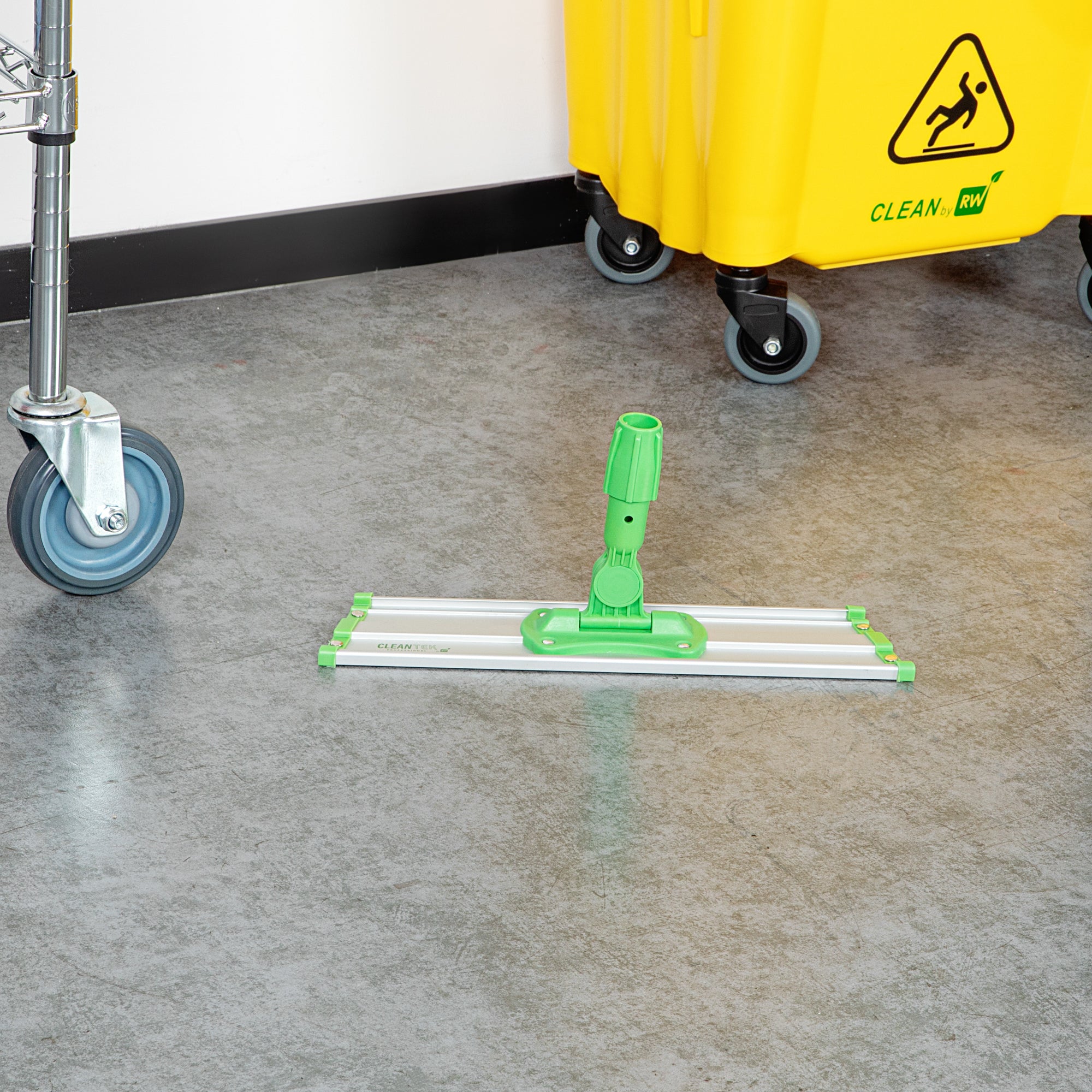 Clean Tek Professional Green Hook & Loop Microfiber Wet / Dry Mop Frame - 16" - 1 count box
