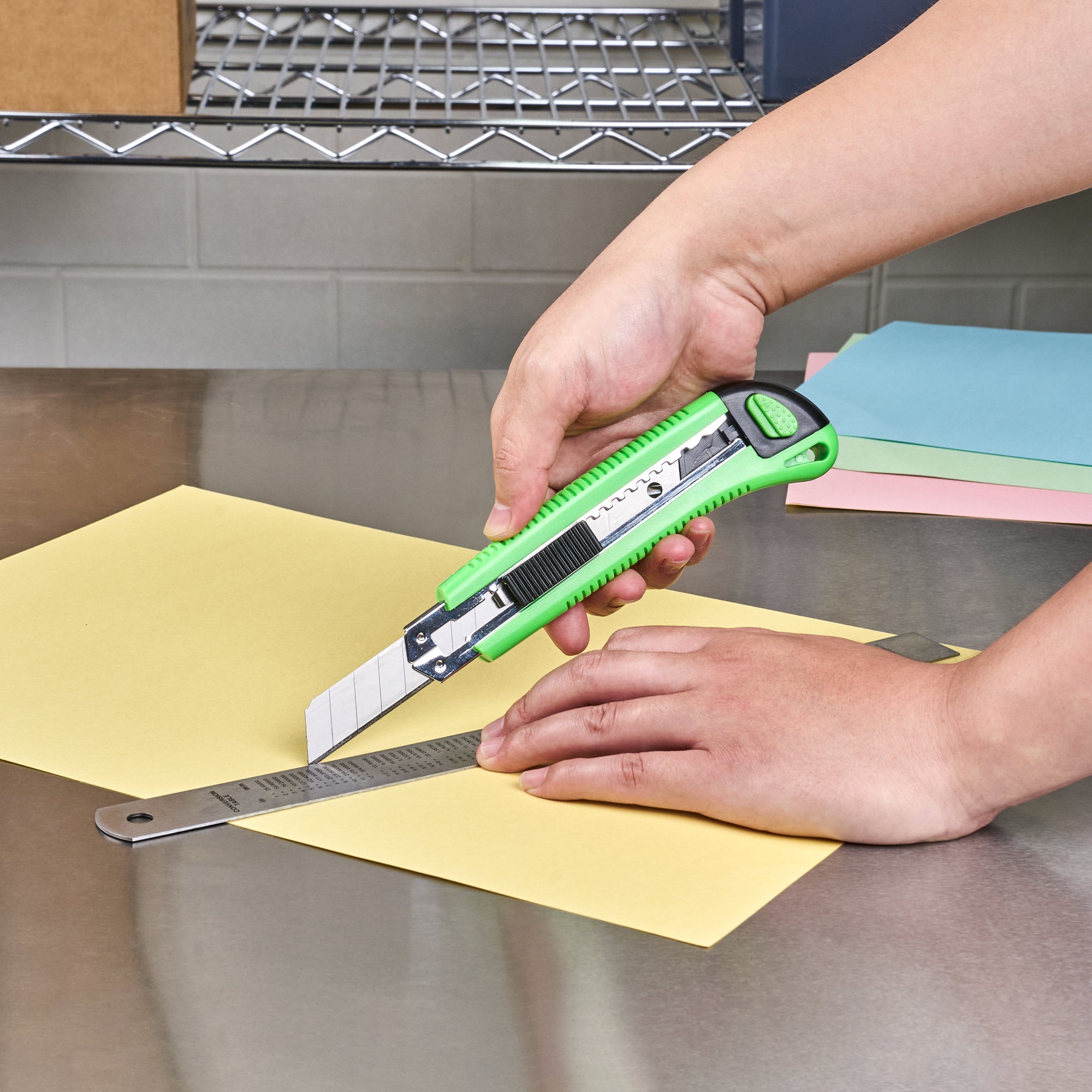 Handy Tek Green Snap Off Blade Knife - 6 3/4" - 1 count box