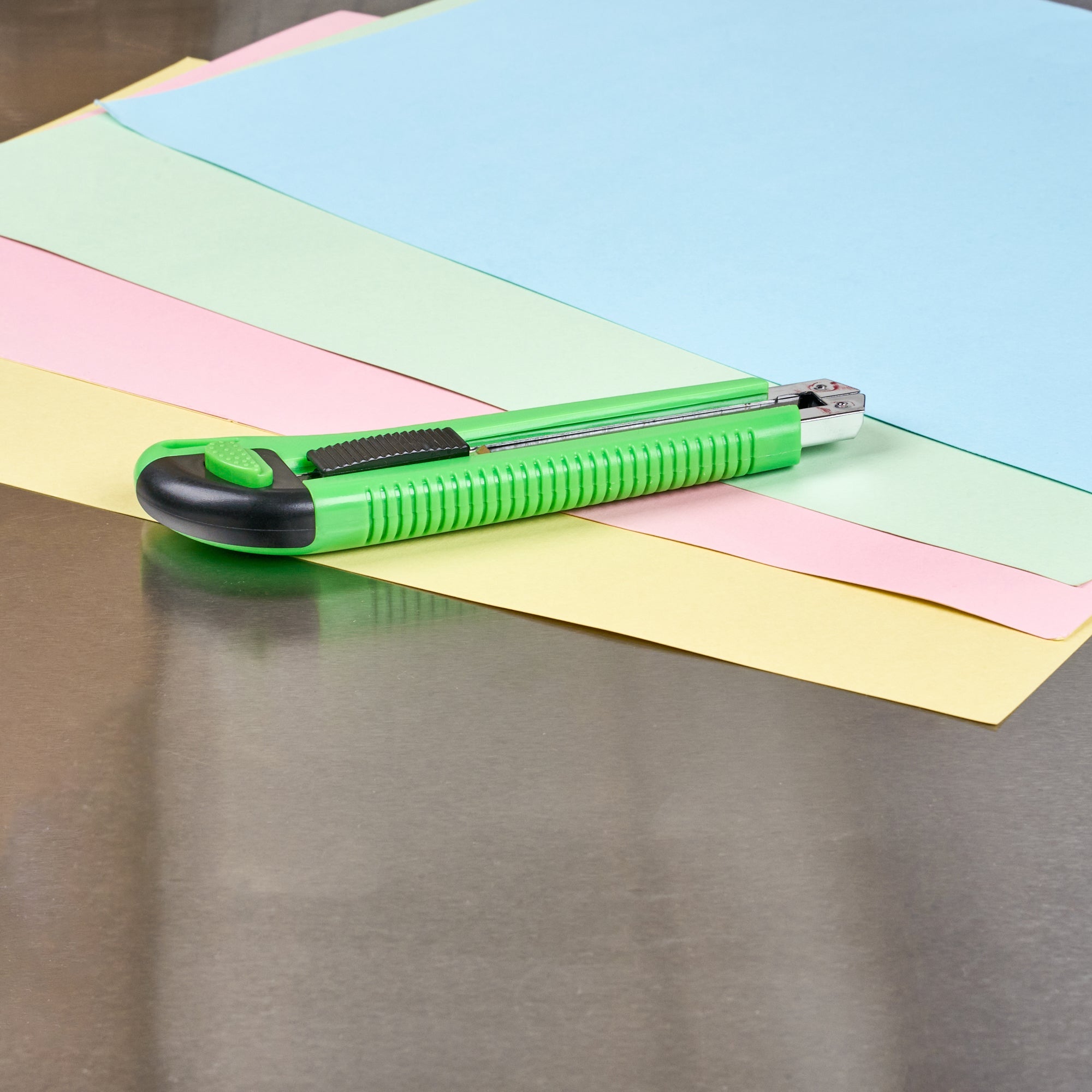 Handy Tek Green Snap Off Blade Knife - 6 3/4" - 12 count box