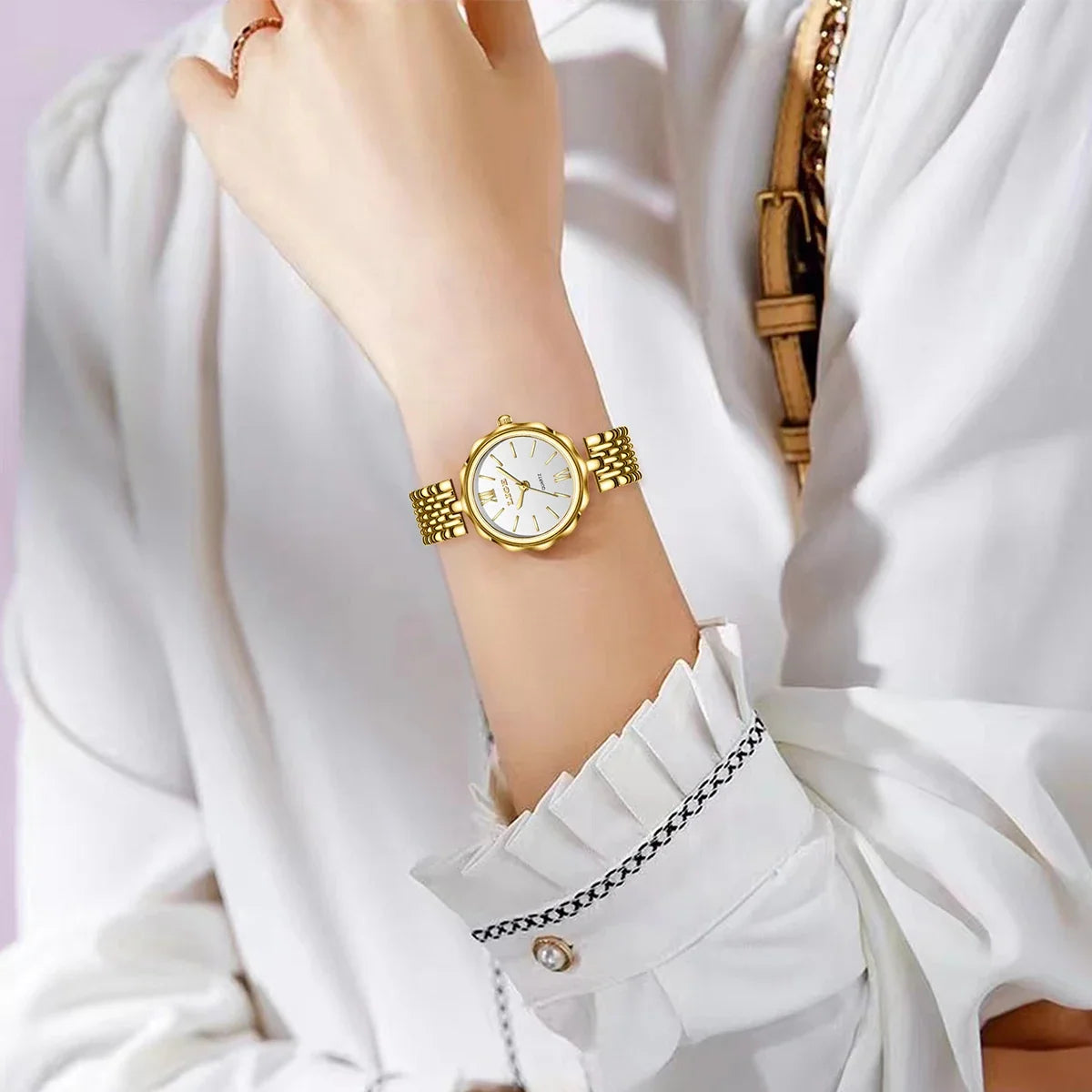 Women's Roman Dial Link Bracelet Quartz Watch