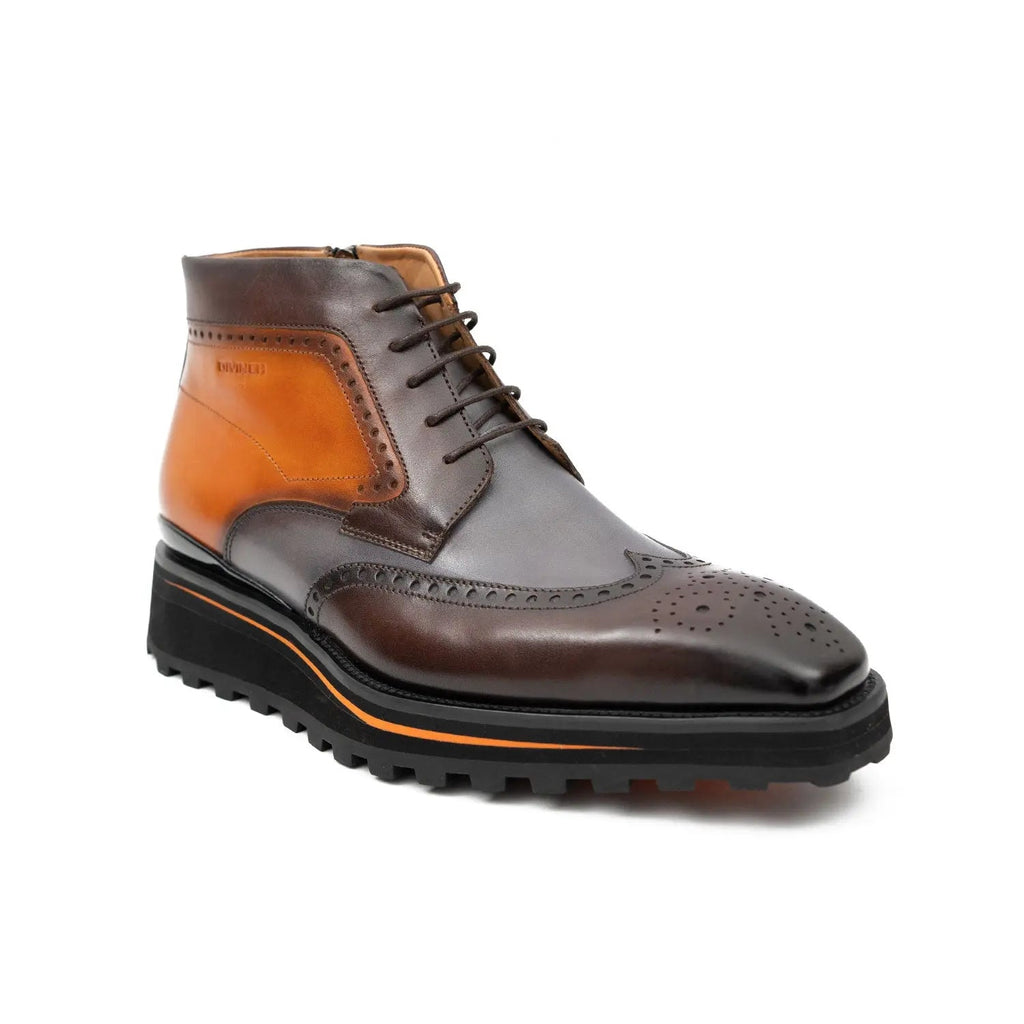 Two-Tone Wingtip Ankle Boots with Metal Eyelets