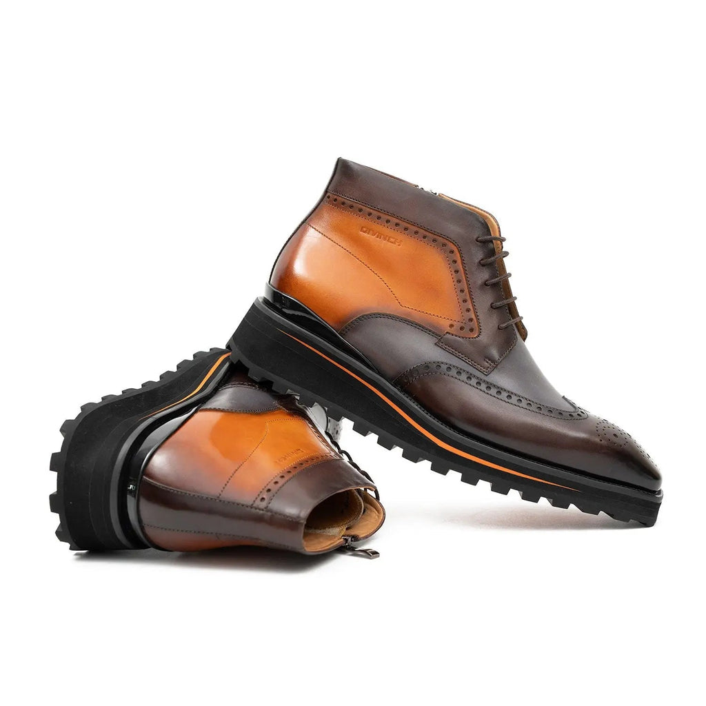 Two-Tone Wingtip Ankle Boots with Metal Eyelets