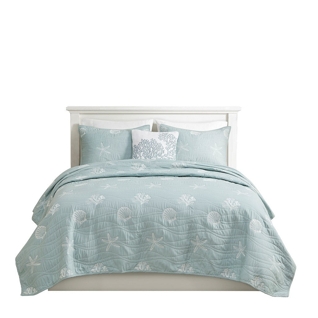 4 Piece Cotton Reversible Embroidered Quilt Set with Throw Pillow Aqua King/Cal King