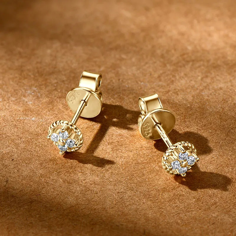 Round Rope-Edge Moissanite Cluster Stud Earrings