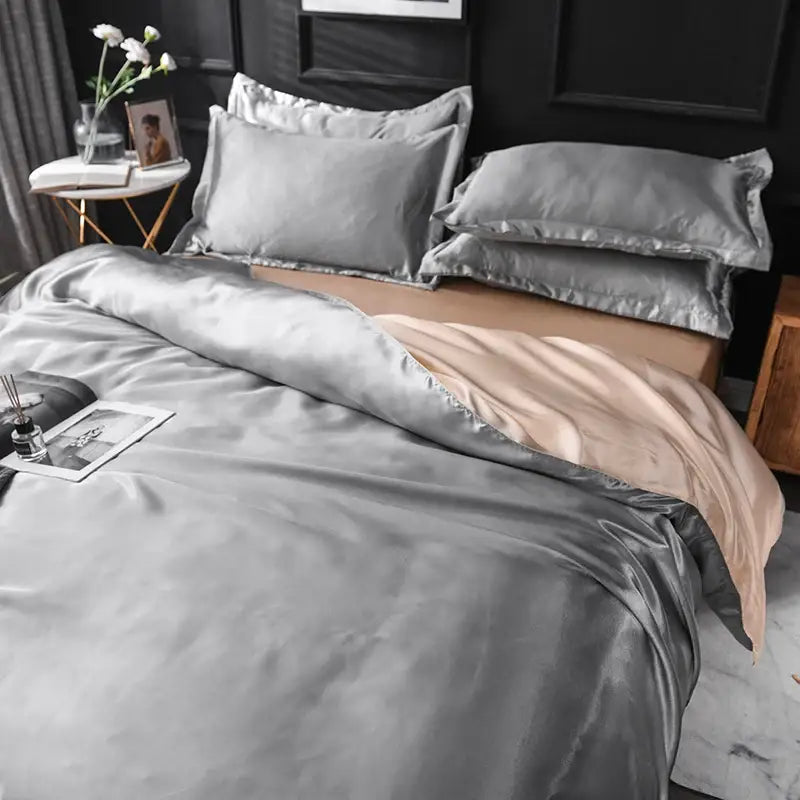 Luxurious purple satin silk bedding set for bedroom comfort