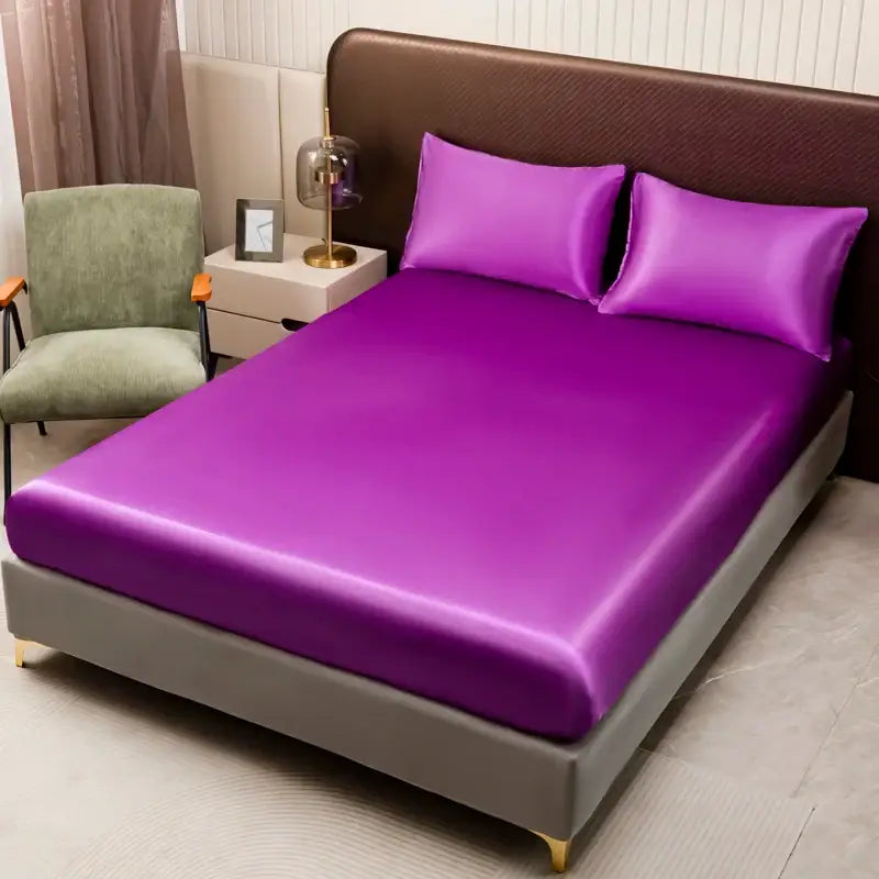 Opulent cream satin bedding set with fitted sheet for bedroom