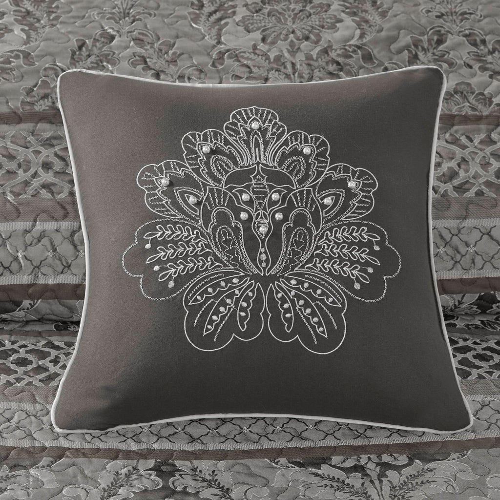 Reversible Jacquard Queen Bedspread Set with Decorative Pillows - Neutral