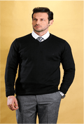 The Caravan Vneck (Classic Black)