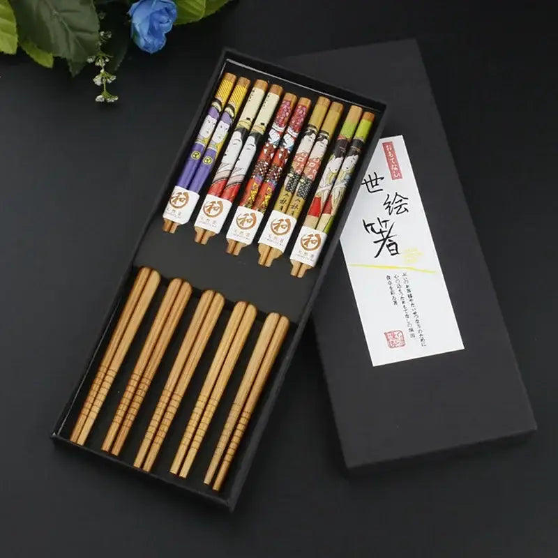 Patterned bamboo sushi maker set with knife and spoon kitchen kit