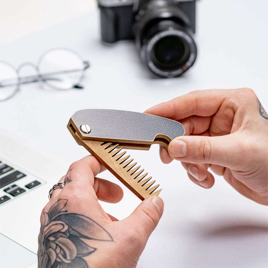 Wooden Beard Comb - Skull Dark