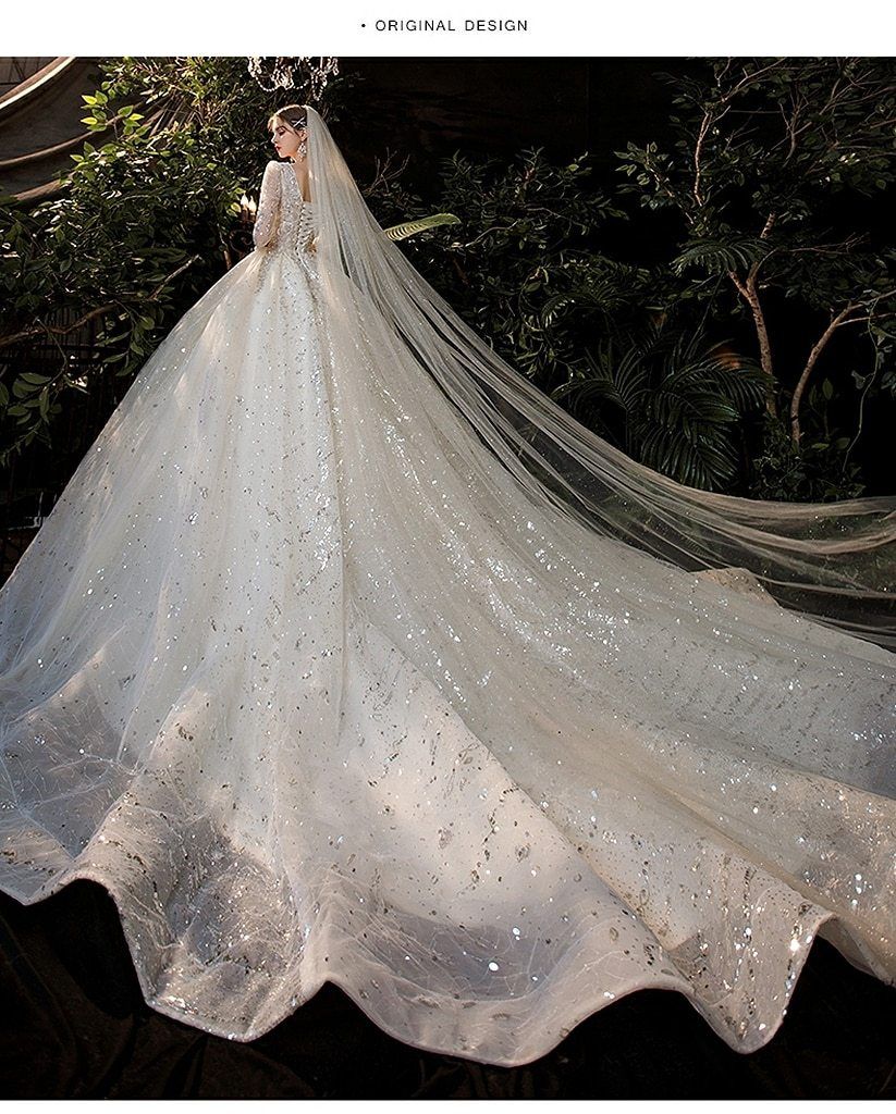 Luxury Princess Long Sleeves Wedding Dress with Crystal EDW1110