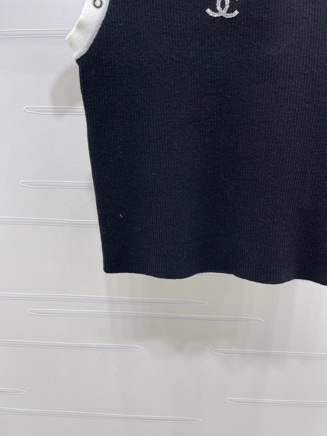 Chanel Sleeveless Knitted Shirt