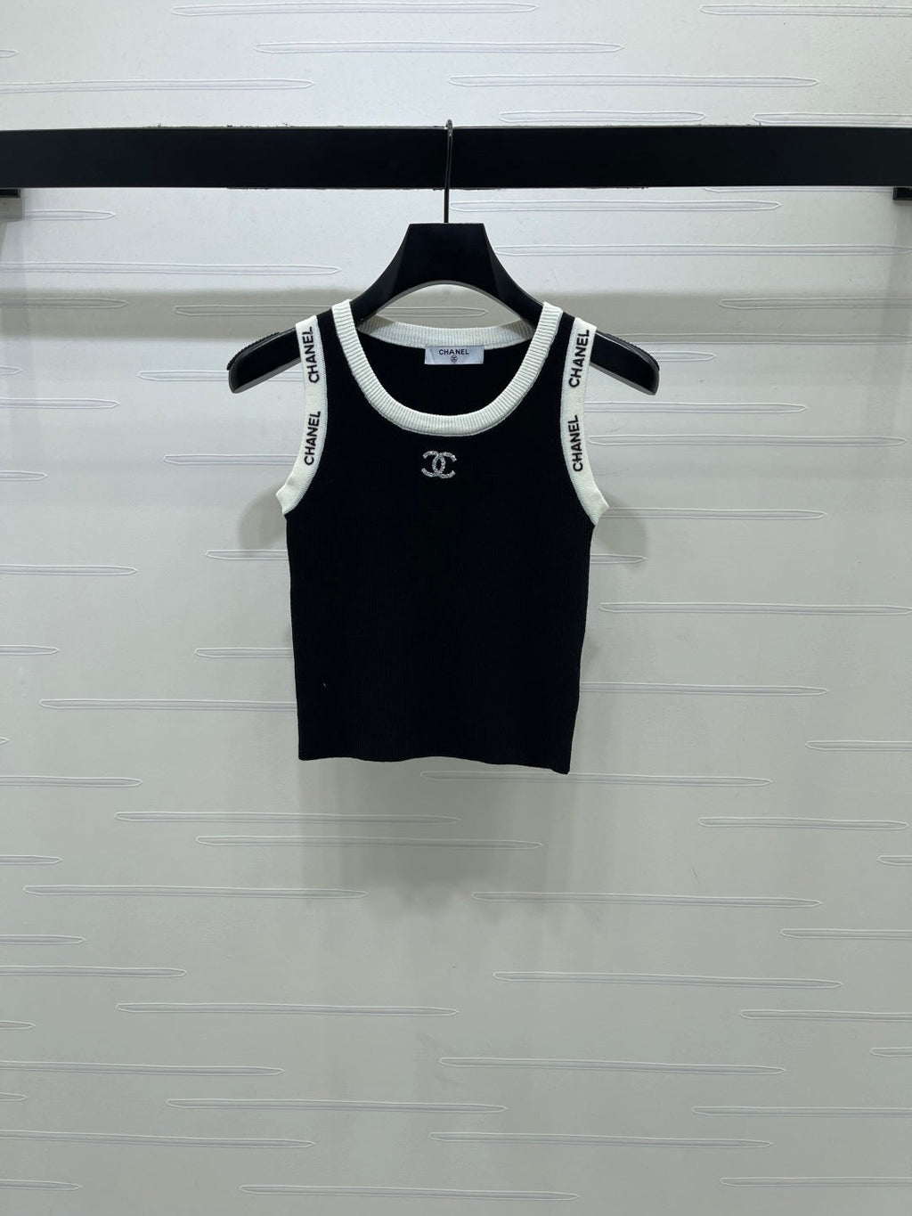 Chanel Sleeveless Knitted Shirt