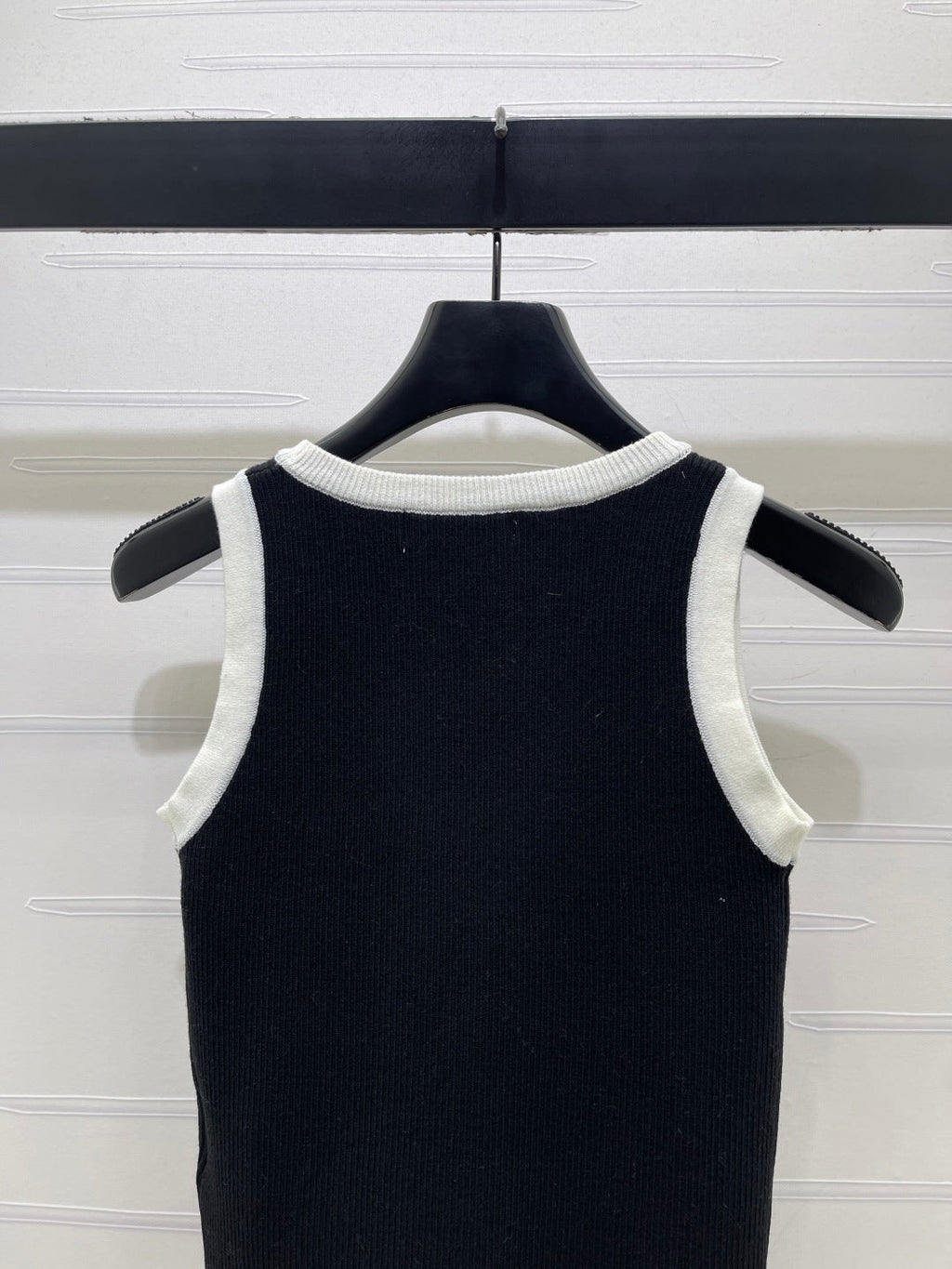 Chanel Sleeveless Knitted Shirt