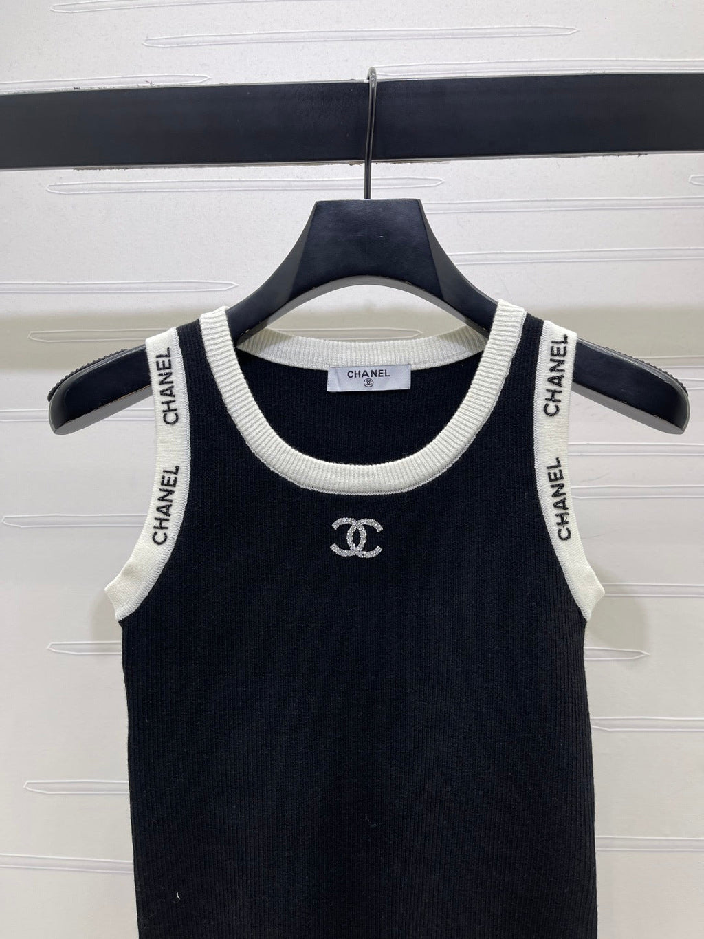 Chanel Sleeveless Knitted Shirt