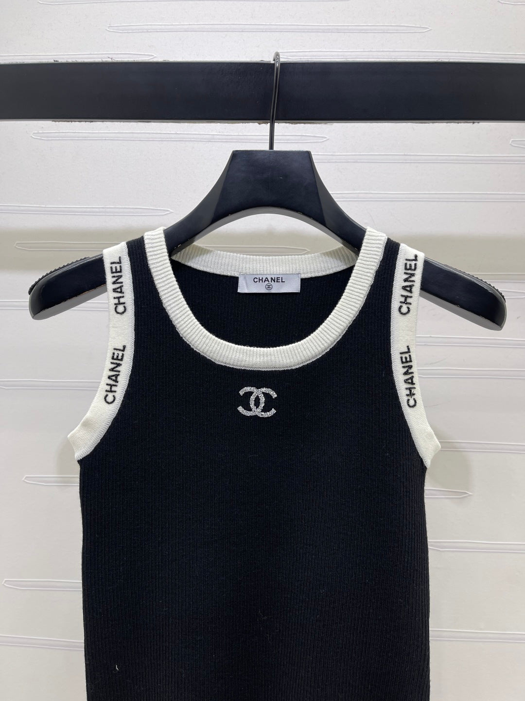 Chanel Sleeveless Knitted Shirt