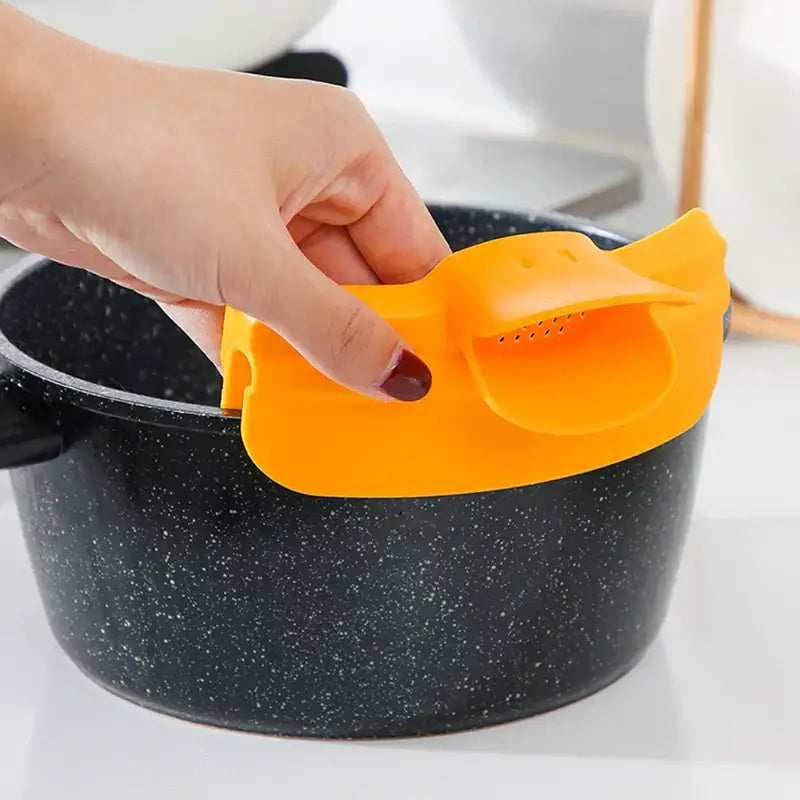 Yellow silicone duck beak funnel kitchen pouring nozzle